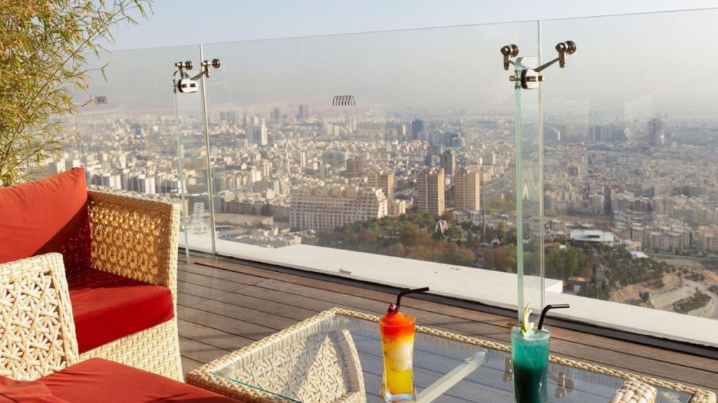 راهنمای کامل انتخاب کافه در تهران: با‌ توجه به سلیقه و موقعیت مکانی شما